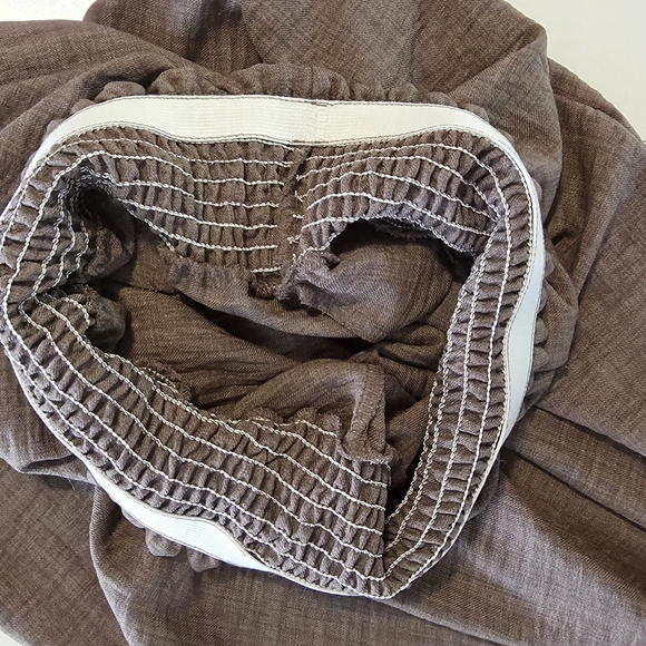 Chic Wide-Leg Pants in Charcoal - Picture 7 of 8